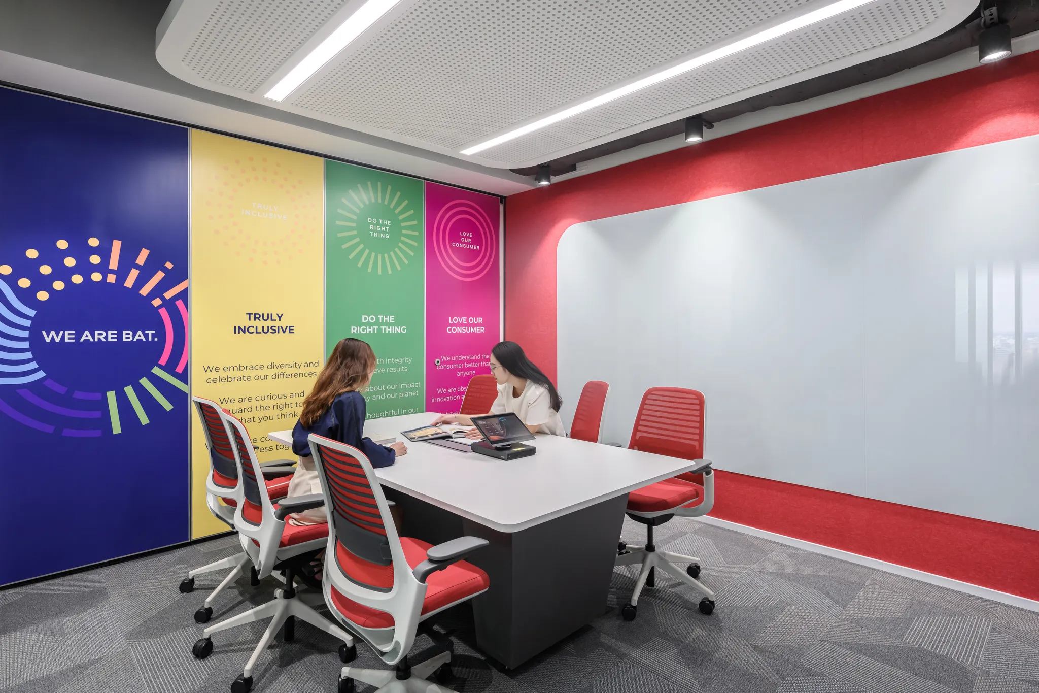 <figcaption>The British American Tobacco Office in Vietnam designed & built by ADP to strengthen the inclusive culture</figcaption>